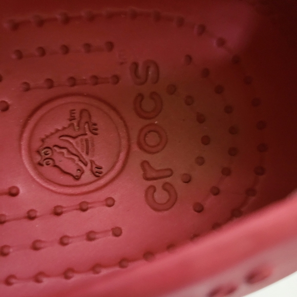 The Crocs Women's Alice Mary Jane Ballet Flats Shoes in red size 8 are a stylish - Picture 5 of 6